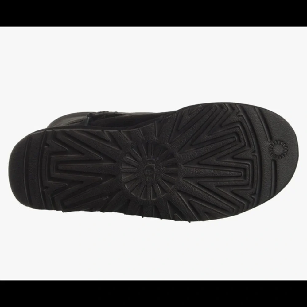 UGG Bailey Button Triplet Ii Winter Boot